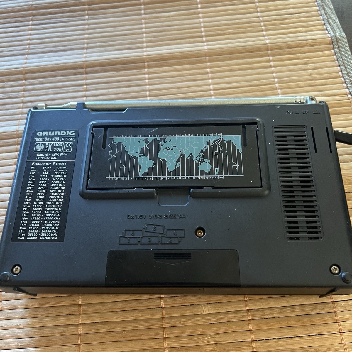 Récepteur Grundig Yacht Boy 500 YB 500 – World Receiver – Avec Étui Et Adaptateur