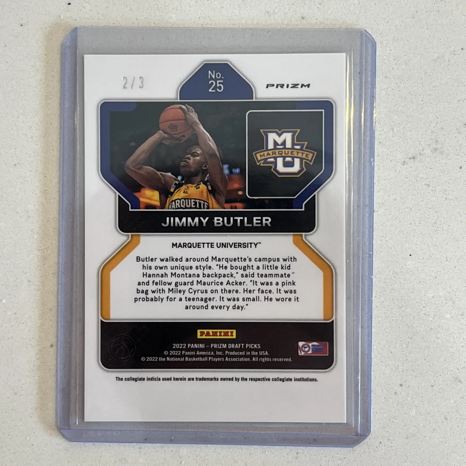 Selecciones del draft Panini Prizm 2022-23 Green Shimmer Prizm 2/3 Jimmy Butler #33 Foto 2 de 2