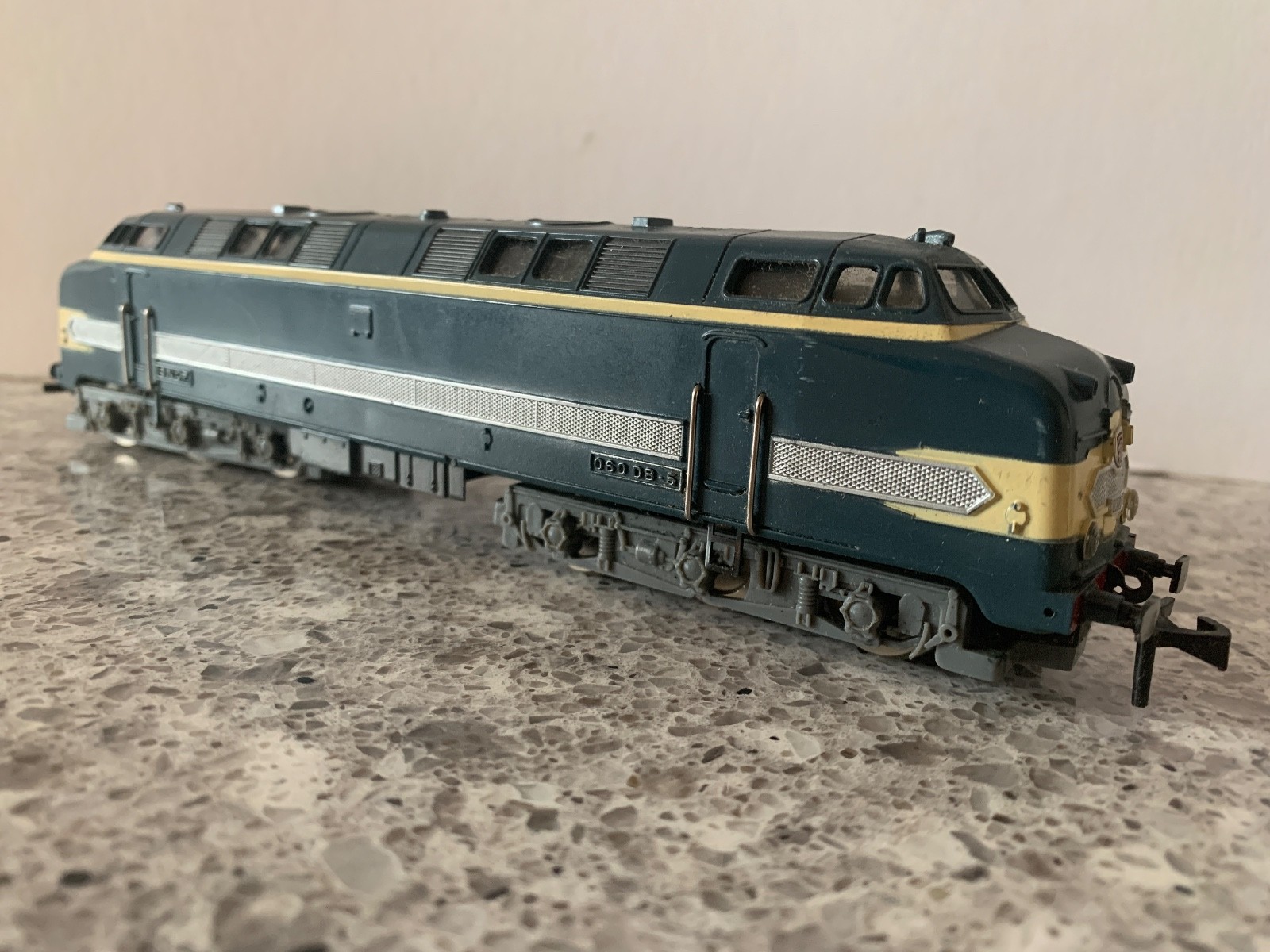 Hornby AcHo 634  DB 060 Diesel Unboxed. In Excellent Condition.