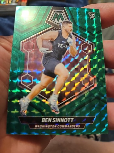 Ben Sinnott 2024 Panini Mosaico RC Verde Mosaico Prizm #351 Commanders - Imagen 3 de 4