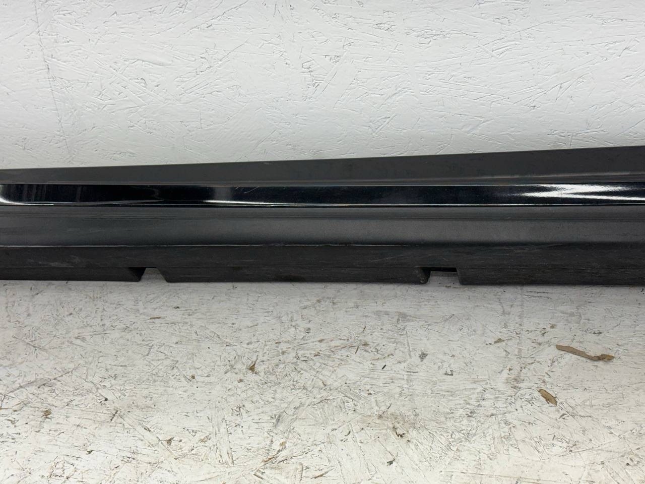 2014-2019 MASERATI GHIBLI SQ4 Right SIDE SKIRT ROCKER PANEL MAROON Black