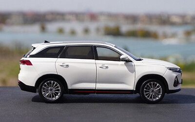 チオンジェン 1/18 Scale Changan Oshan X7 PLUS White Diecast Car Model Toy Gift