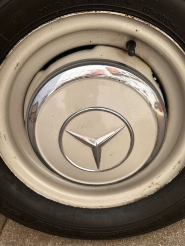 1966 Mercedes-Benz 230 - Picture 14 of 30
