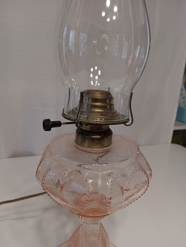 PINK PASTEL GLASS BEADED HEARTS Electric Electrified oil lamp W/chimney HTF RARE - Picture 4 of 9