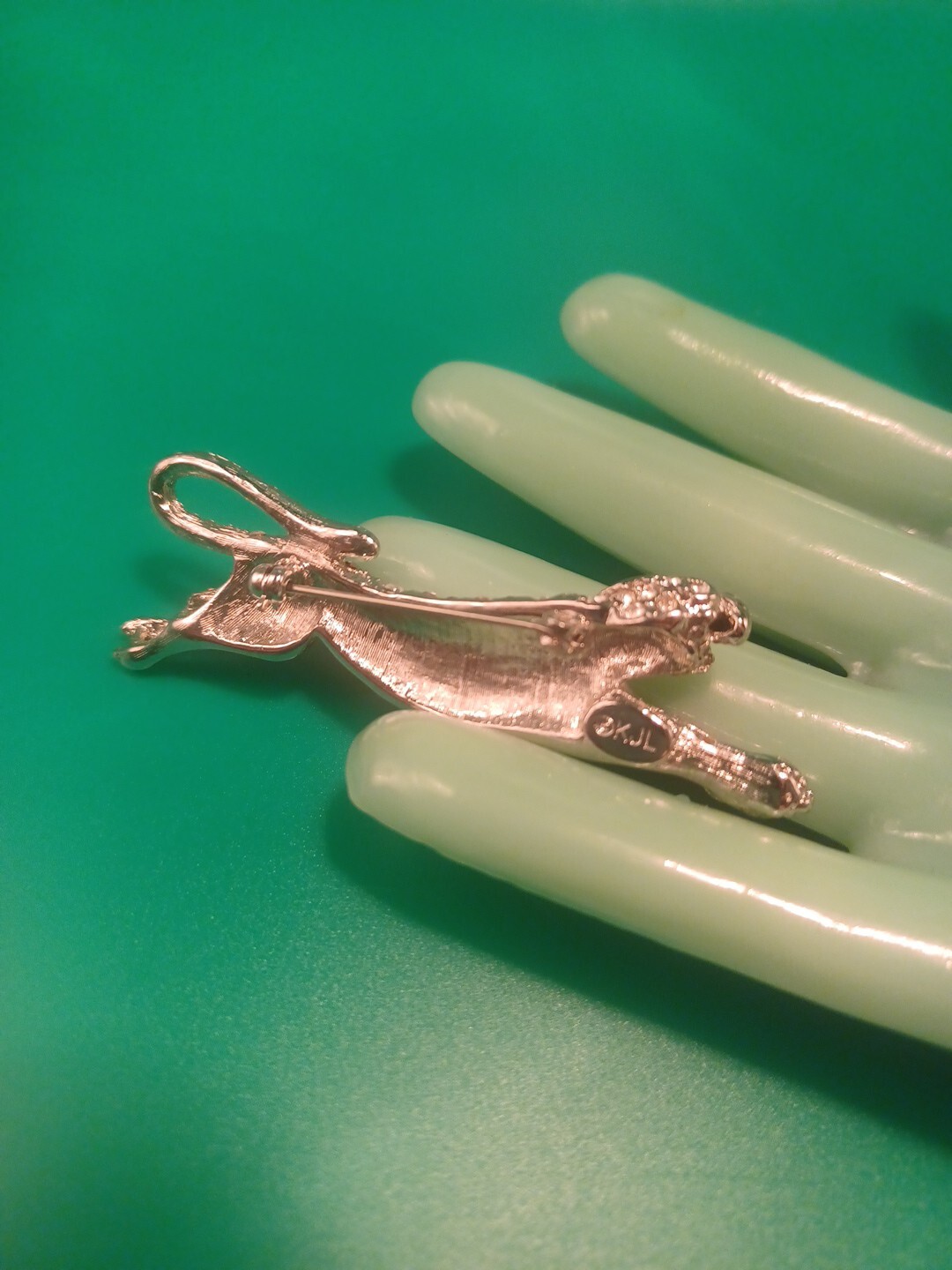 Kenneth  J lane Sparkling Leopard Brooch - image 4