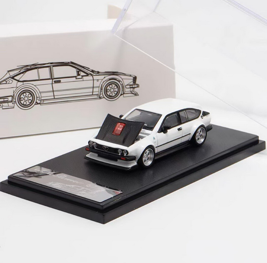 TPC 1/64 Scale Alfa Romeo GTV6 White Diecast car Model Toy