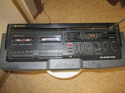Hitachi TRK-3D50E Ghetto Blaster Boombox Vintage 3D Bass Super Wooper - Photo 1/4