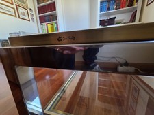 Grande Tavolino Con 2 Ripiani In Cristallo, Struttura In Acciaio E Ottone JC