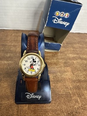 NEW Disney Classic Mickey Mouse Pointing Hands Watch W Brown Strap NIB