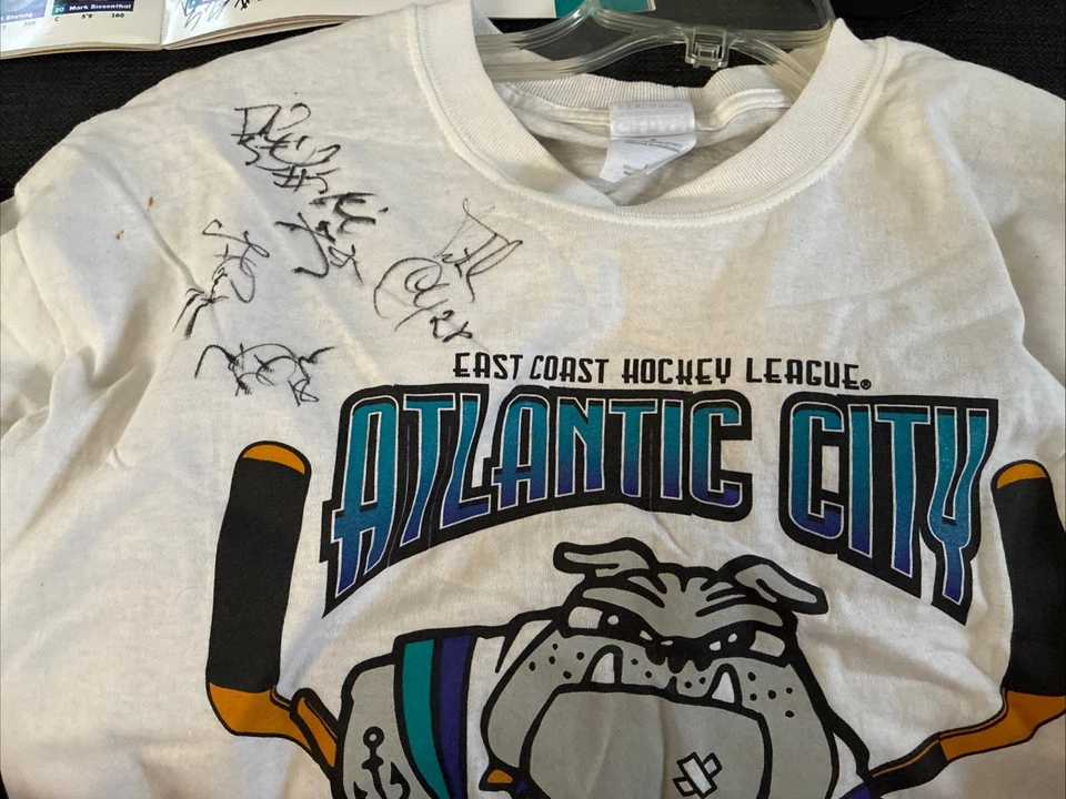 CAMISETA ATLANTIC CITY BOARDWALK BULLIES TEMPORADA 2001-2002 L ECHL, 2 Puck, Autos Foto 2 de 4