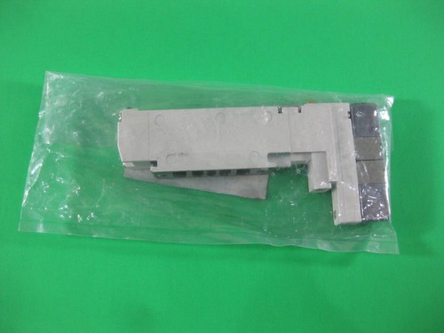 SMC VQC2000 Solenoid Valve 5 Port -- VQC2200-5B1 -- New - Picture 3 of 10