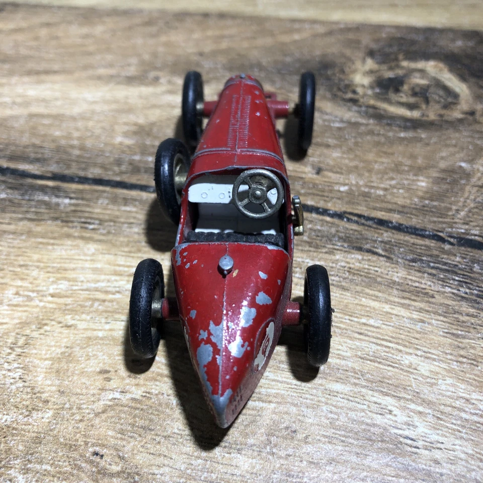 Модели вчерашнего года Bugatti 1926 тип 35 сделано в Англии Lesney - Изображение 4 из 4