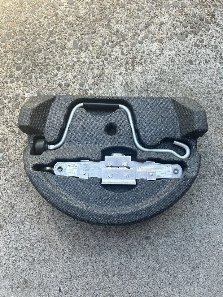 Neumático de repuesto Porsche 986 Boxster 996 911 1997-2004 con chaqueta y herramientas completo OEM NTO Foto 2 de 4