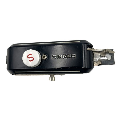 Vintage Singer Buttonholer 160743 Complete Kit with 5 Templates in Red Case - Picture 3 of 7
