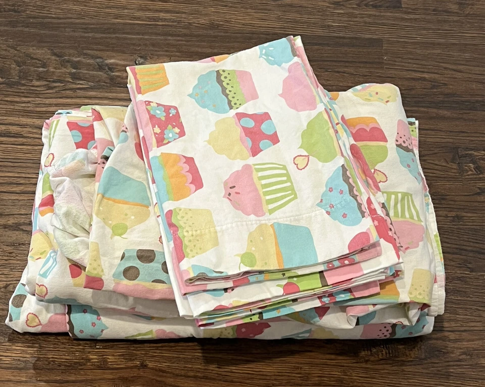 Sábanas, funda nórdica y fundas de almohada de franela para cupcakes Garnet Hill Foto 3 de 3