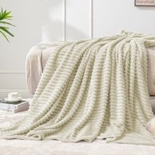Fleece Throw Blanket for Couch   3D Ribbed Jacquard Soft and Warm Decorative