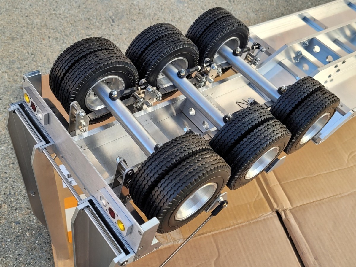 Toy Aluminum Tamiya R/C 1/14 Scale 3-Axle Low Boy Flatbed Deck