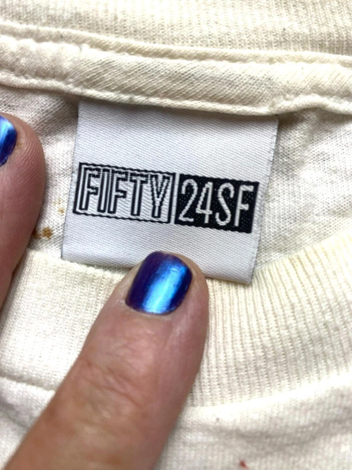 Camisa Fifty 24SF Adulto Pequeña Blanca Voladora Alien Robot Grunge Gótica EE. UU. Para Hombres Foto 3 de 4