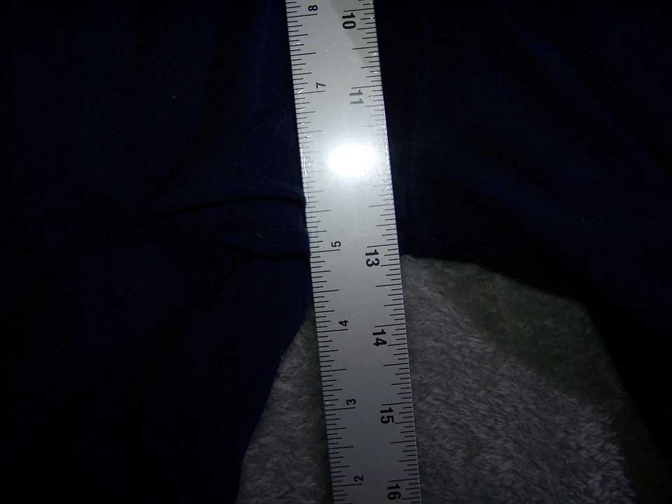 Fruit of the Loom Shorts Men's Size Medium 28X6 Black Pre-Owned - Image 3 of 4