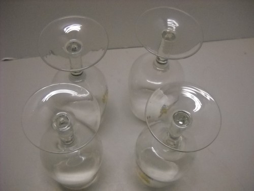 Lowenbrau Munchen Stemmed Beer Wine Glasses .3L Barware Man Cave Set of 4 - Picture 6 of 6