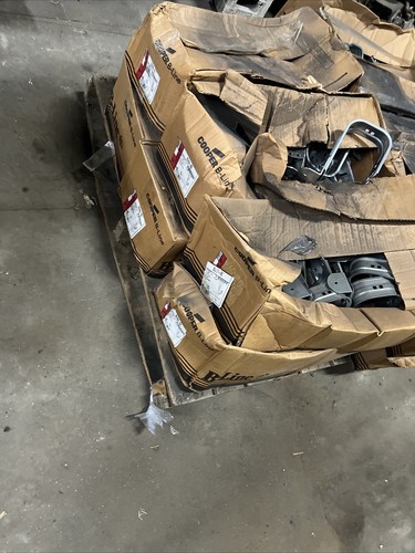 25 NEW B-LINE BY EATON BCH64-RB J-Hook With Angle Bracket - 第 3/4 張圖片