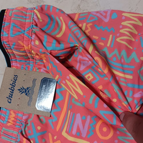 Chubbies Men Medium 5.5" Inseam Ultimate Training Shorts Dawn Patrols Multicolor - Picture 9 of 19
