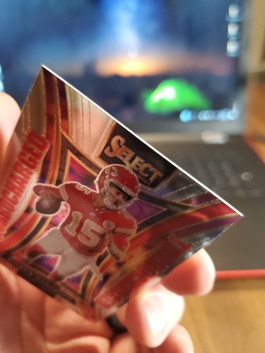 Panini Select 2024 - Patrick Mahomes II #1 turboalimentado - Imagen 5 de 6
