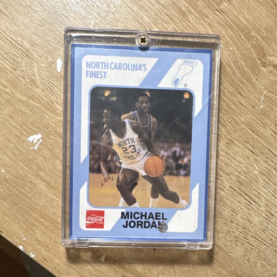 Collegiate Collection 1989-90 North Carolina's Finest Michael Jordan #17 in Case
