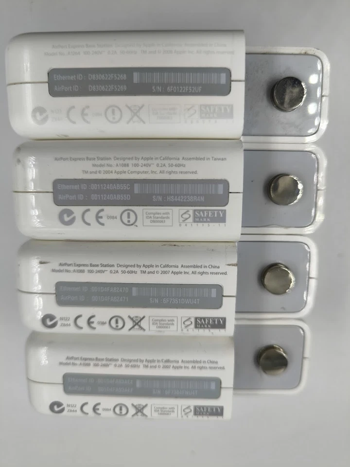 Lot of 4 Apple AirPort Express A1264 - Not Working, Missing Part - Image 4 of 4