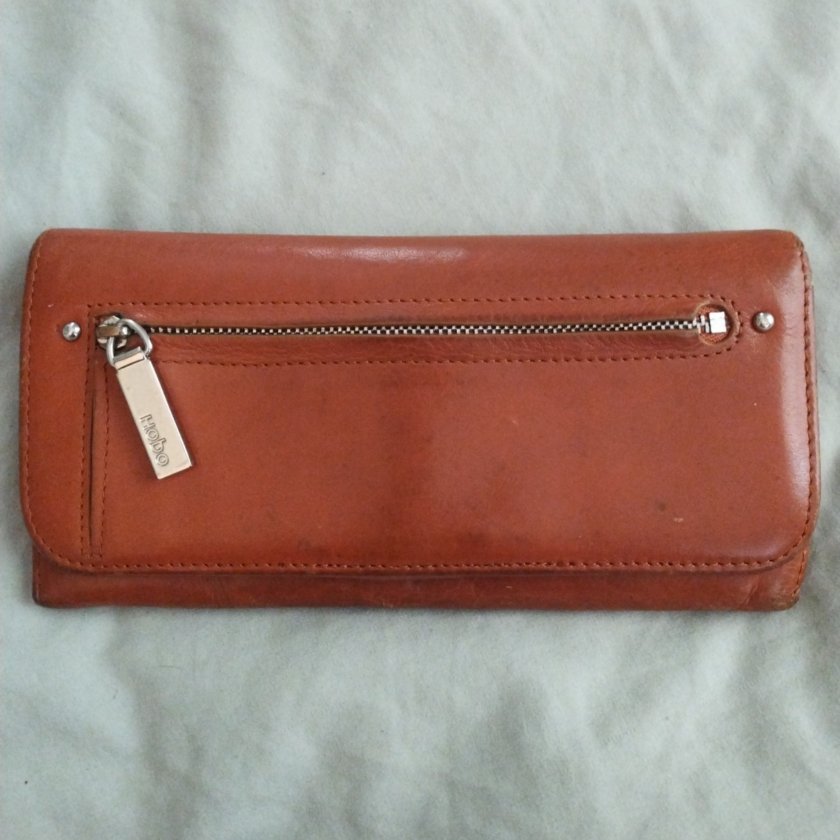 HOBO Brown Women’s Wallet with Houndstooth Pattern, Zipper, Credit Card Slots
