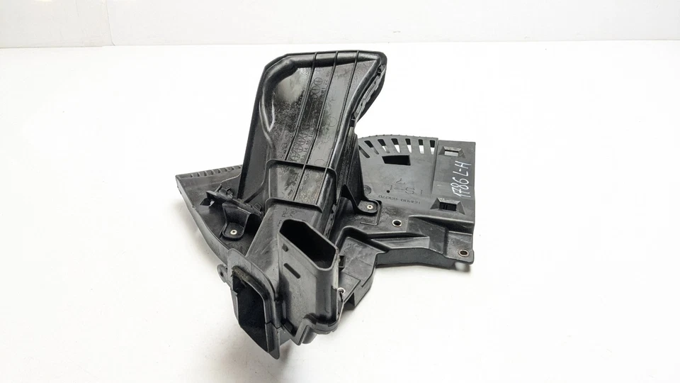 LEXUS IS 300H XE30 MK3 AIR INTAKE DUCT PIPE LEFT SIDE 5320953070 2013 — 第 4/4 张图片