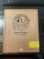 La Gloria Cubana | Serie R No. Sixty-Four Wood Cigar Box - 6.75" x 5.5" x 4.5"