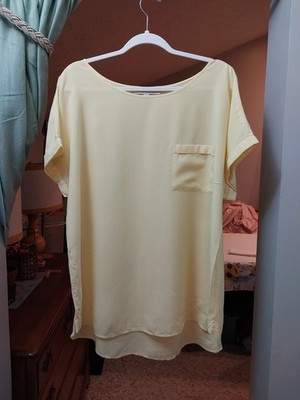 Loft brand  T-Shirt - women - XL - Pale Yellow - Rayon