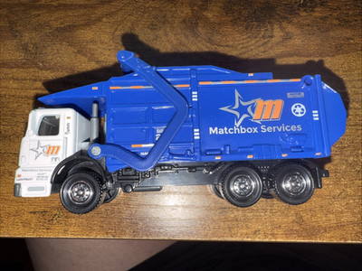 Matchbox - 2024 Working Rigs 7/16 Garbage King XL (BBHVV12) Missing Bucket