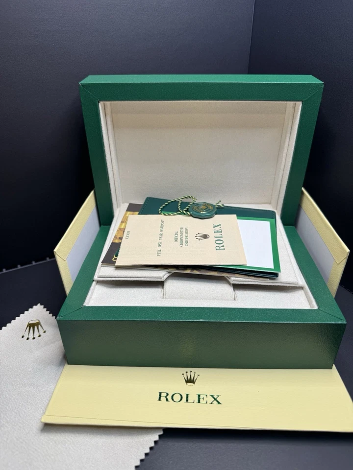 Rolex Genuine watch box case 39141.02 Large Outer box Color Green - Image 3 of 4