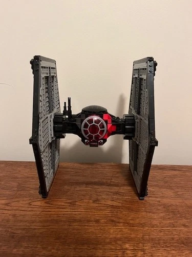 LEGO Star Wars: First Order Special Forces TIE fighter (75101)