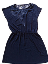 Robe femme bleu marine dentelle – Taille 40 – Élégante et confortable