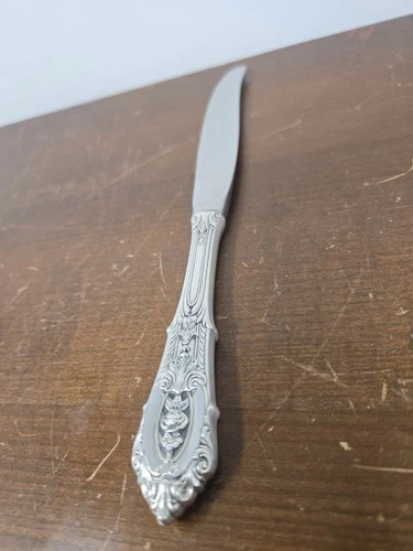 Wallace Sterling Silver Rose Point Dinner Knife - 9"