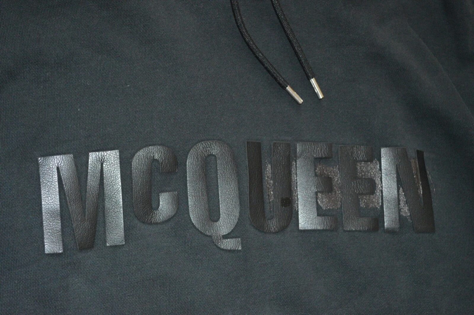 Alexander McQueen MCQ 'MCQUEEN' Felpa Nera con Cappuccio Pullover Uomo Medium M