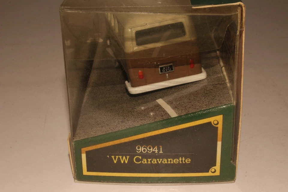 Corgi Classic Models, #96941 Volkswagen Caravanette - Image 3 of 4
