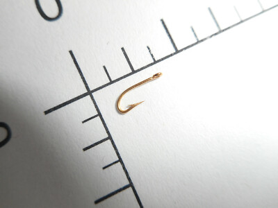100 MUSTAD #18 MICRO DRY Fly Tying Goldplated SPROAT Hooks Ringed NORWAY 33602