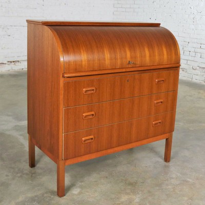 Mobel Mid Century Danish Modern Roll Top Secretary Teak Desk