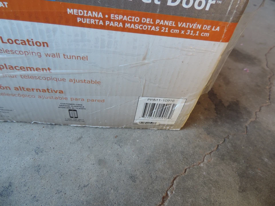 Pet Safe Wall Entry Pet Door PPA11-10916 Medium 8 1/4" X 12 1/4" - Image 3 of 4