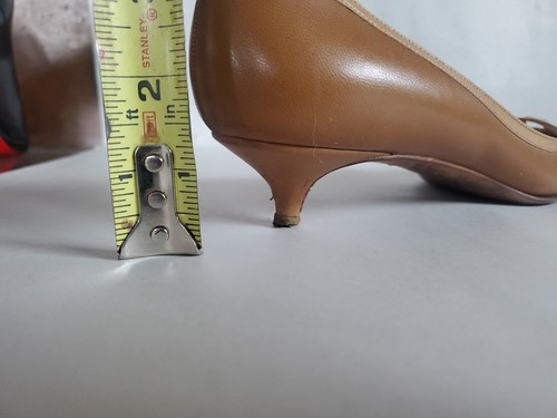 jimmy choo kitten heels Sz 38 Brown US 8 Scalloped Pierced Pointy Toe - Picture 18 of 19
