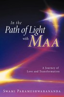 Swami Parameshwarananda | In The Path Of Light With Maa | Taschenbuch | Englisch