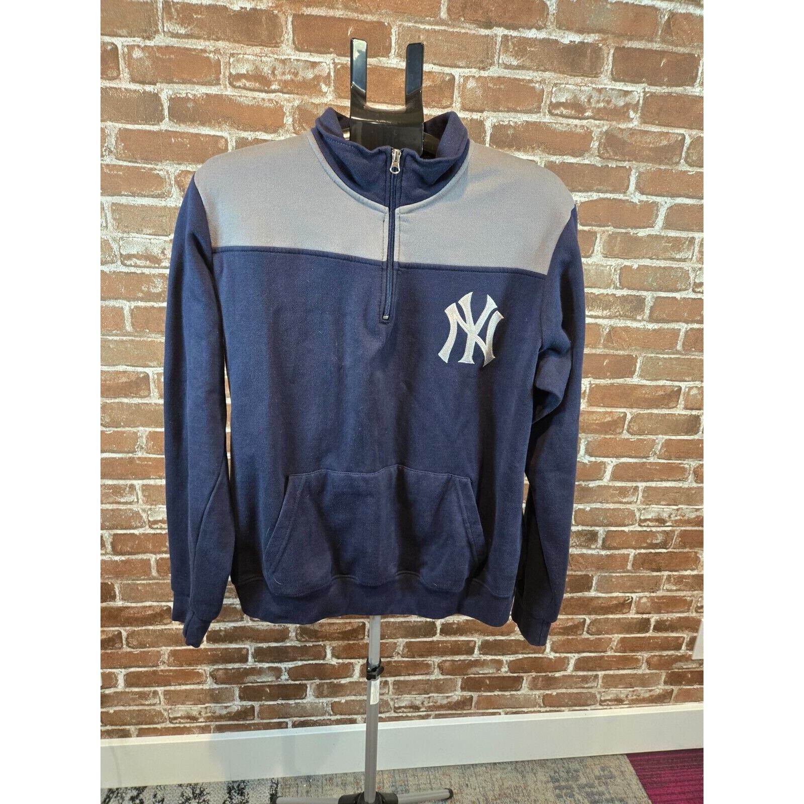 Majestic Women's Yankees Sparkle 1/4 Zip Pullover Size 1XL