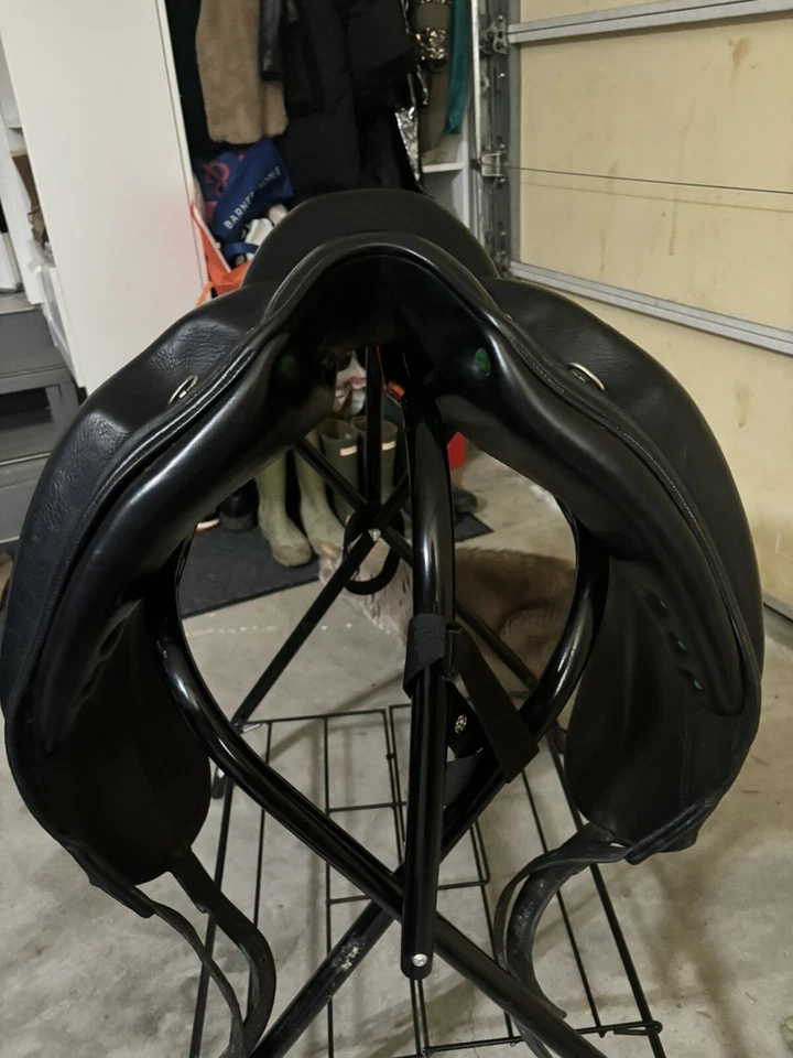 Sillín de doma Devoucoux Makila monoflap arcade normal 17,5 Foto 2 de 4