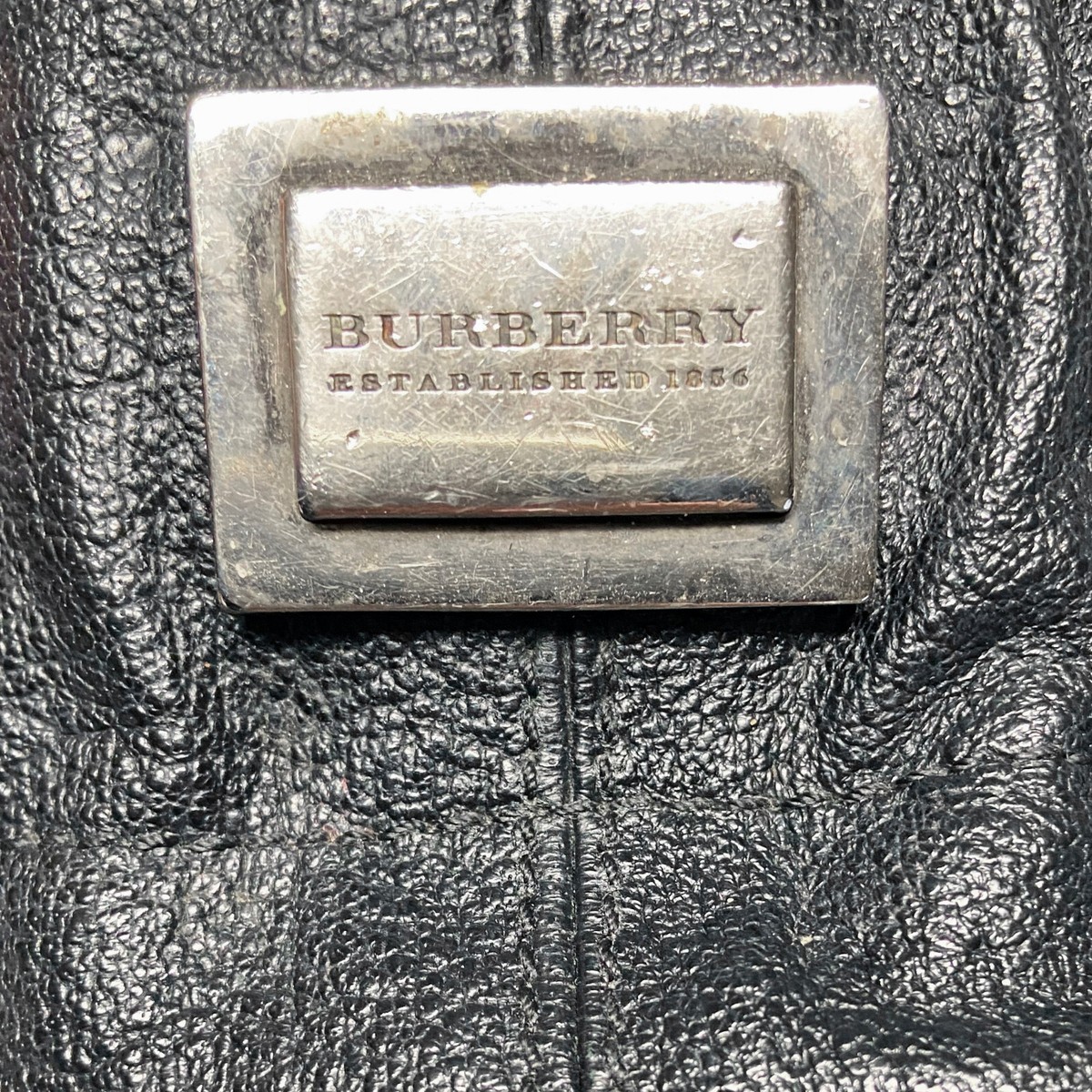 Burberry Black Pebbled Leather Hobo Shoulder Bag Zip Top Burberry Black Pebbled Leather Hobo Shoulder Bag Zip Top