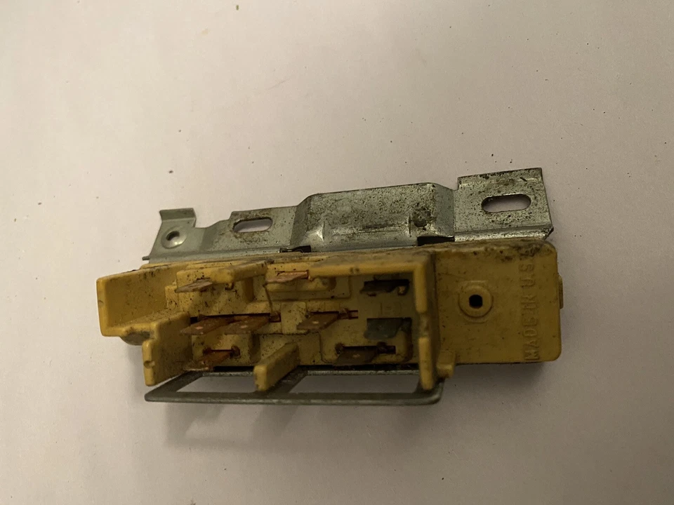 Переключатель зажигания рулевой колонки 1969 1970 71 72 73 1974 1975 Chevrolet Camaro - Изображение 2 из 4