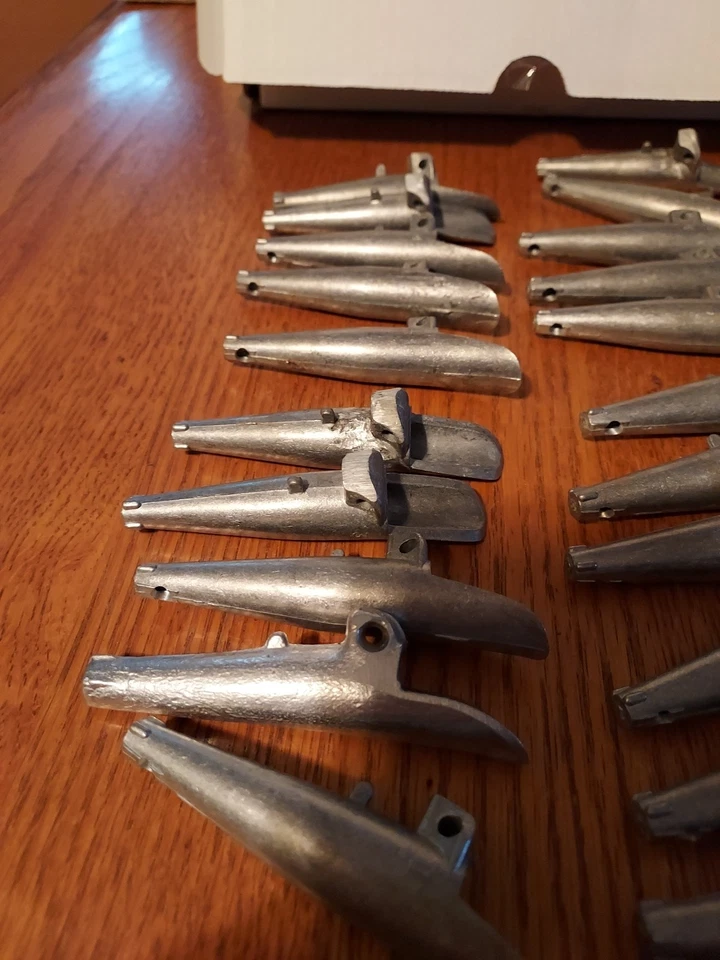 Lot of 31 Maple Syrup  Sap Bucket SPOUTS TAPS SPILES Cast ALUMINUM  3.5 inches  - Image 2 of 4